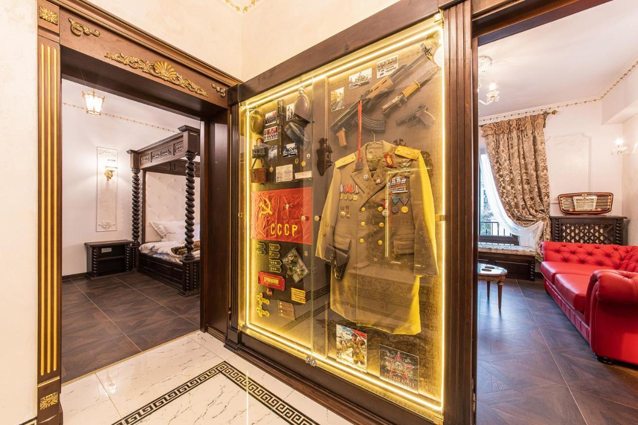 Private Museum Apartment With Antique Decor Bucharest Exterior photo
