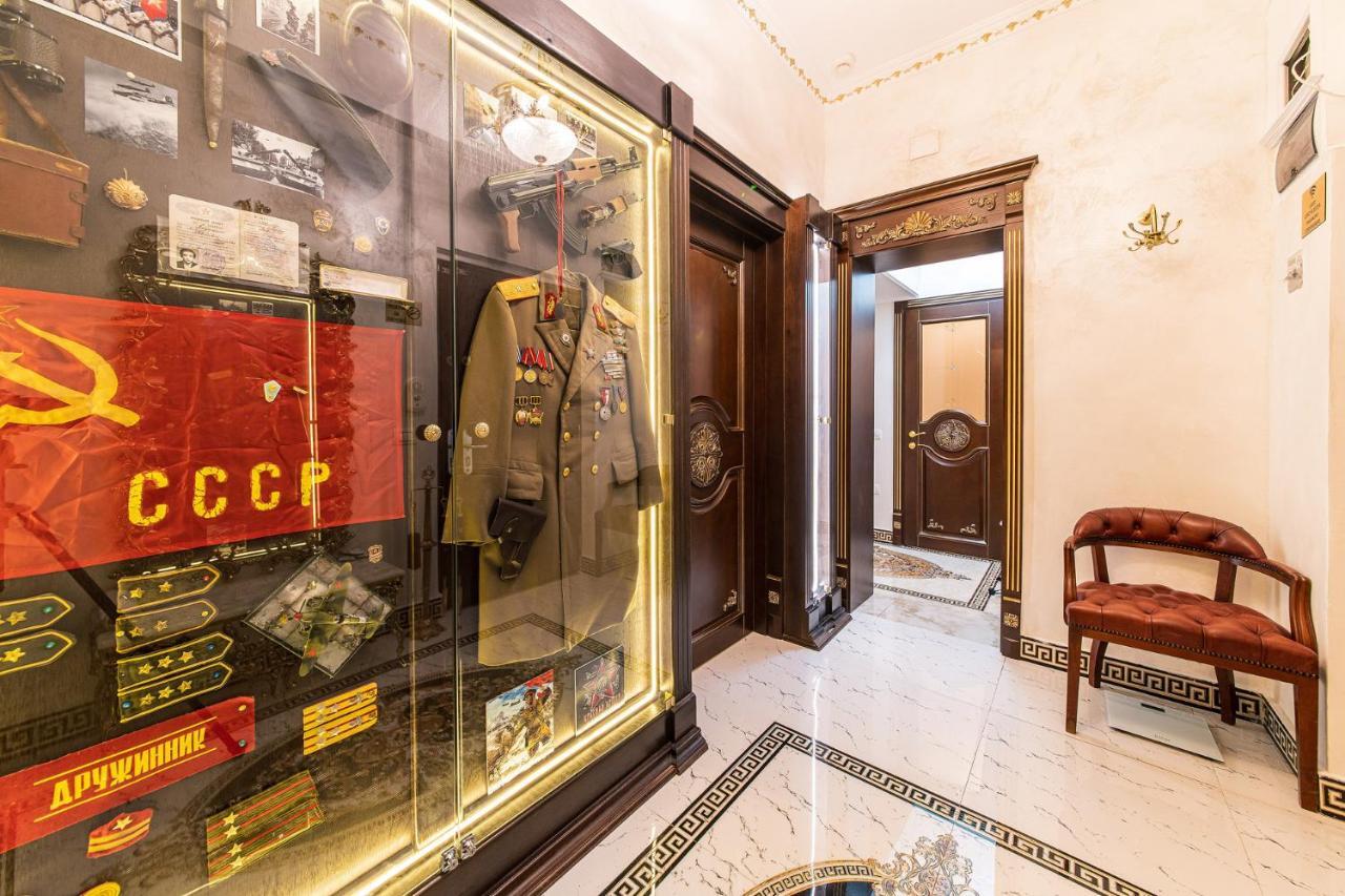 Private Museum Apartment With Antique Decor Bucharest Exterior photo