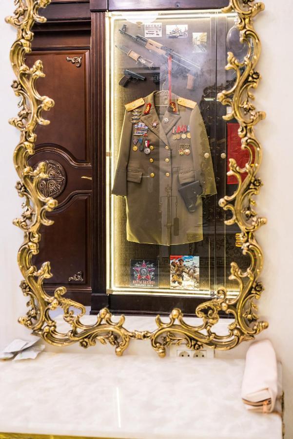 Private Museum Apartment With Antique Decor Bucharest Exterior photo